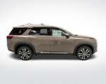 New 2025 Nissan Pathfinder Platinum image 4