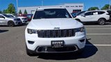 Certified 2022 Jeep Grand Cherokee Limited image 3