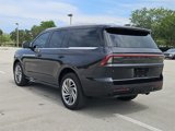 New 2025 Lincoln Navigator Reserve image 4