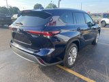 New 2025 Toyota Highlander Platinum image 5