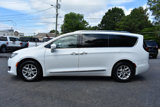 Used 2020 Chrysler Pacifica Touring-L image 4
