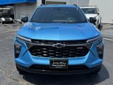 Used 2025 Chevrolet Trax RS w/ Sunroof Package image 2