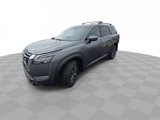 Used 2024 Nissan Pathfinder SV image 4