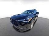Used 2025 Toyota Corolla Cross LE image 5