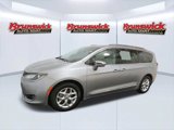 Certified 2020 Chrysler Pacifica Limited w/ Advanced Safetytec Group image 2