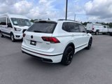Used 2024 Volkswagen Tiguan SE R-Line image 4