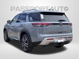 New 2025 Nissan Pathfinder Platinum image 4