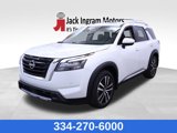 New 2025 Nissan Pathfinder Platinum image 2
