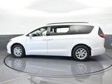 Used 2022 Chrysler Pacifica Touring-L image 3