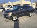 Used 2017 Jeep Grand Cherokee Laredo w/ Quick Order Package 23E image 2