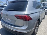Used 2023 Volkswagen Tiguan SE w/ Panoramic Sunroof Package image 5
