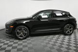 Used 2025 Porsche Macan image 2