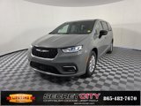 New 2025 Chrysler Pacifica Select image 3