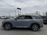New 2025 Nissan Pathfinder Platinum image 4