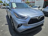 Certified 2023 Toyota Highlander XLE image 3