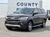 Used 2023 Ford Expedition Limited image 2