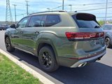 New 2025 Volkswagen Atlas Peak Edition SE image 4