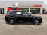 New 2025 Nissan Pathfinder Platinum image 2