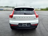 Used 2023 Volvo XC40 B5 Plus image 4