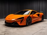 Used 2023 McLaren Artura image 2