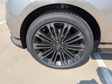 New 2026 Land Rover Range Rover Velar Dynamic SE image 4