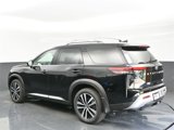 New 2025 Nissan Pathfinder Platinum image 3