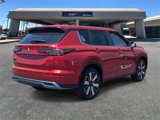New 2025 Mitsubishi Outlander SE image 3