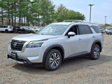 New 2025 Nissan Pathfinder SL image 3