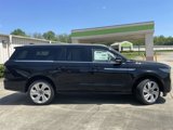 New 2025 Lincoln Navigator L Reserve image 2