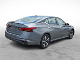 Used 2022 Nissan Altima 2.5 SV image 5