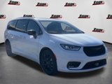 New 2024 Chrysler Pacifica Limited w/ S Appearance Package image 6