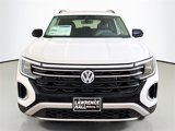 New 2025 Volkswagen Atlas Peak Edition SE image 2