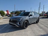 New 2025 Volkswagen Atlas Peak Edition SE image 2