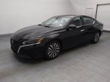 Used 2024 Nissan Altima 2.5 SV image 2
