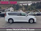 Used 2022 Chrysler Pacifica Touring-L image 2