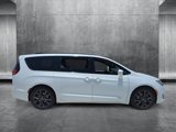 Used 2019 Chrysler Pacifica Touring-L Plus w/ S Appearance Package image 4