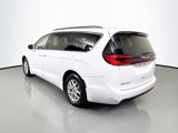 Used 2021 Chrysler Pacifica Touring-L image 5