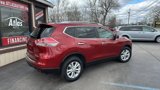 Used 2015 Nissan Rogue SV w/ SV Premium Package image 5