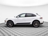 Certified 2025 Porsche Macan image 2