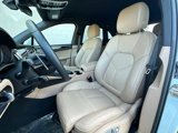 Used 2025 Porsche Macan image 5
