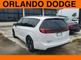 New 2024 Chrysler Pacifica Touring-L w/ Uconnect Theater Family Group image 5