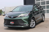 Used 2024 Toyota Sienna XLE w/ XLE Plus Package image 3