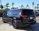 New 2025 Chrysler Pacifica Limited image 3