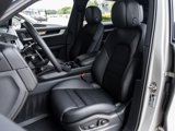 Certified 2025 Porsche Cayenne image 5