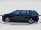 Used 2023 Toyota Sienna LE image 2