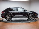 Certified 2025 Porsche Macan image 3