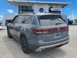 New 2025 Volkswagen Atlas Peak Edition SE image 3