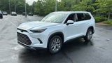 New 2025 Toyota Grand Highlander FWD image 3