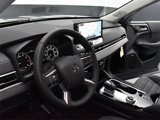 New 2025 Mitsubishi Outlander SE image 4