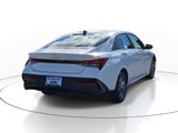 Used 2024 Hyundai Elantra SE image 4
